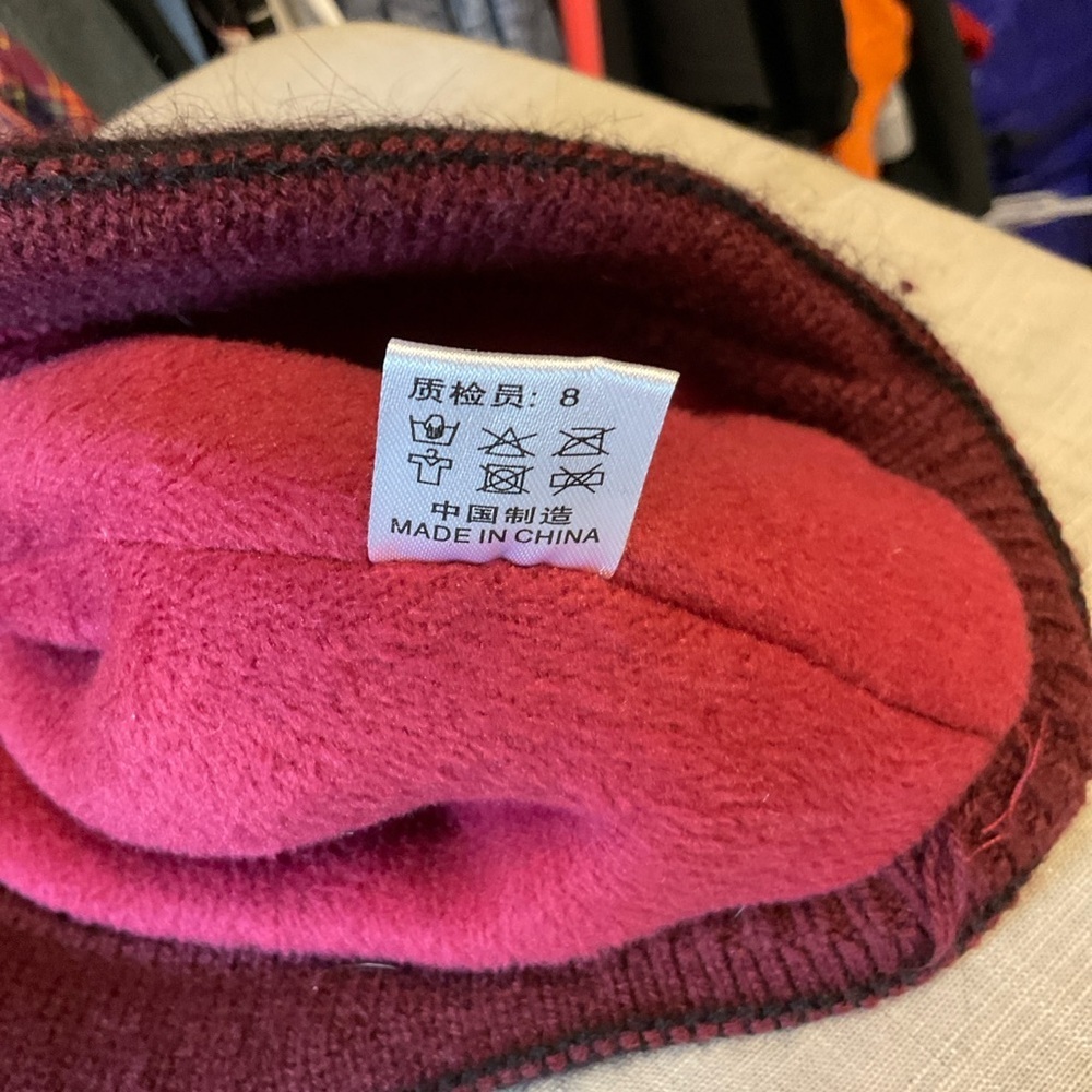 SHEIN Burgundy and Black Checkered Hat - Picture 6 of 7